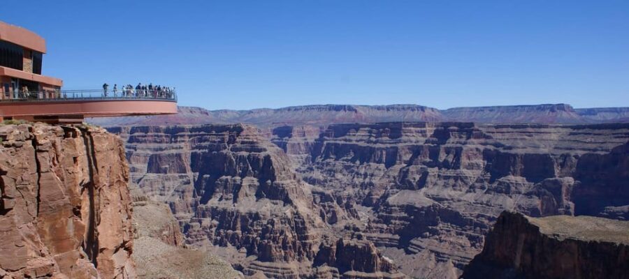 Grand Canyon Hoover Dam and Joshua Tree VIP Small Group Tour - Group size and guide quality: why your day may feel different