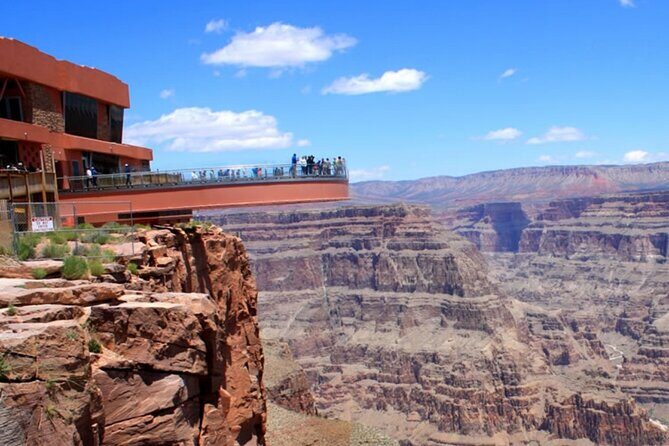 Grand Canyon West, Hoover Dam Stop and Optional Lunch and Skywalk - The early-morning reality: pickup, seating, and what to pack