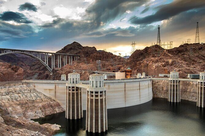 Grand Canyon West & Hoover Dam Tour With Breakfast At IHOP - The early-morning pickup in Las Vegas (and why it shapes your day)