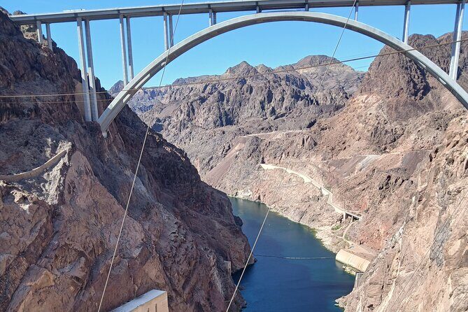 Hoover Dam Powerhouse Tour - Food, photos, and souvenirs without turning the trip into a detour