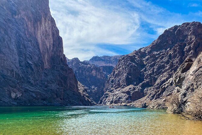 Hoover Dam Top-to-Bottom Tour—Dam Walk, Powerplant & River Float - Dam Walk on Both Sides: Where the Engineering Details Become Real
