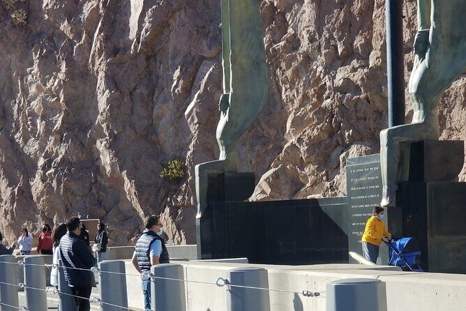 Hoover Dam Tour by Luxury SUV - Snacks, drinks, and why the pacing actually helps