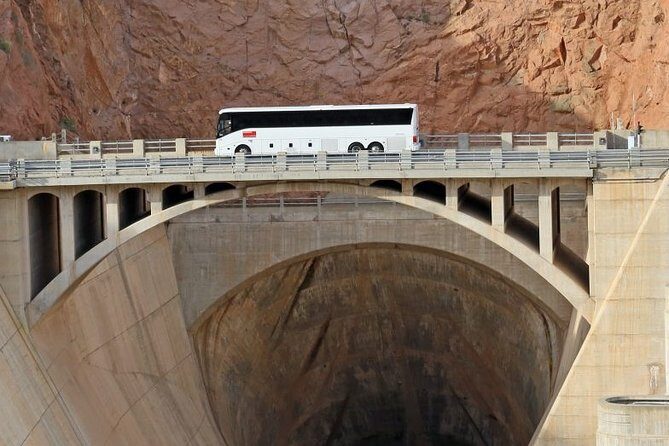 Hoover Dam Tour from Las Vegas with Hot Breakfast - Arizona Lookout (15–20 minutes): the top-down overview