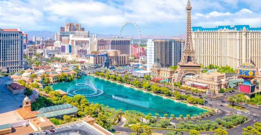 LA: 2-Day Las Vegas Tour with Hoover Dam & Accommodation - Meeting points and what the early start really means