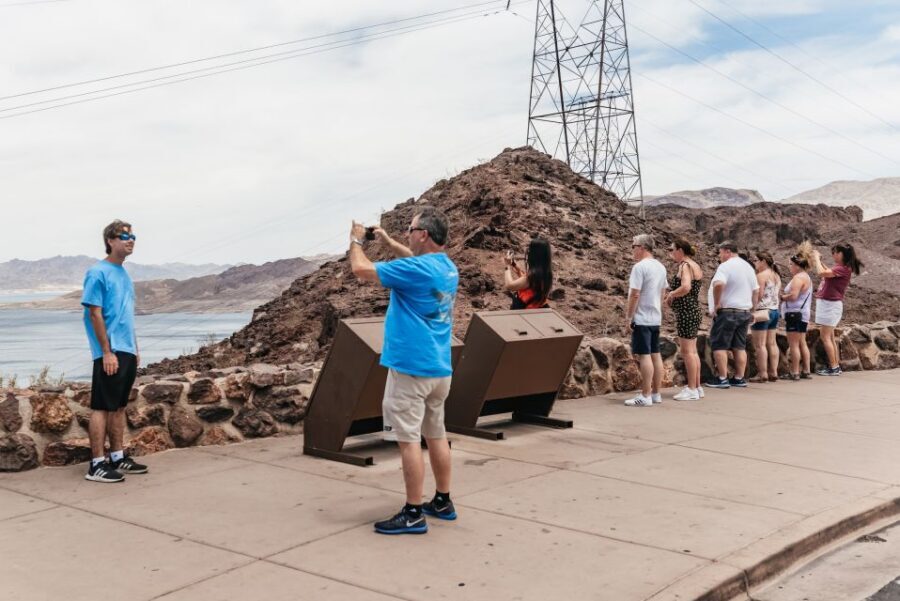Las Vegas: 3-Hour VIP Hoover Dam Small-Group Mini Tour - Pickup from the Las Vegas Strip and the 40-minute drive out