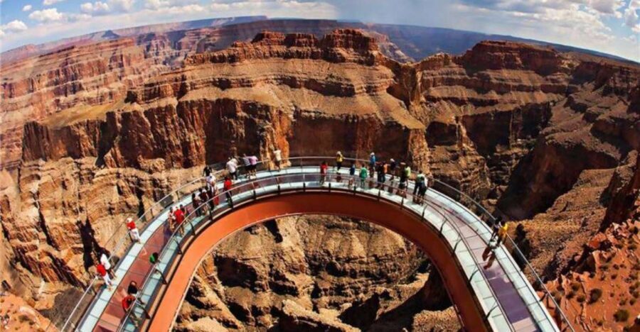 Las Vegas: Grand Canyon & Hoover Dam Tour & Skywalk Option - The Drive to the Grand Canyon: Dolan Springs and Scenic Road Time