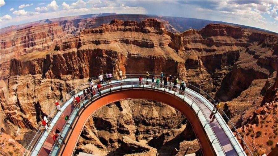 Las Vegas: Grand Canyon & Hoover Dam Tour & Skywalk Option - Lunch at the Grand Canyon Restaurant: Budget-Friendly and Convenient