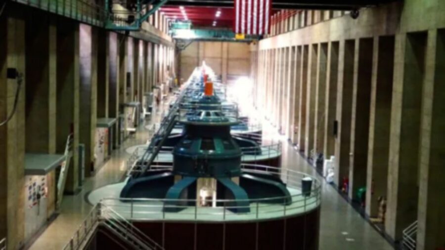 Las Vegas: Hoover Dam Experience with Power Plant Tour - The power plant and generators room: seeing the working heart