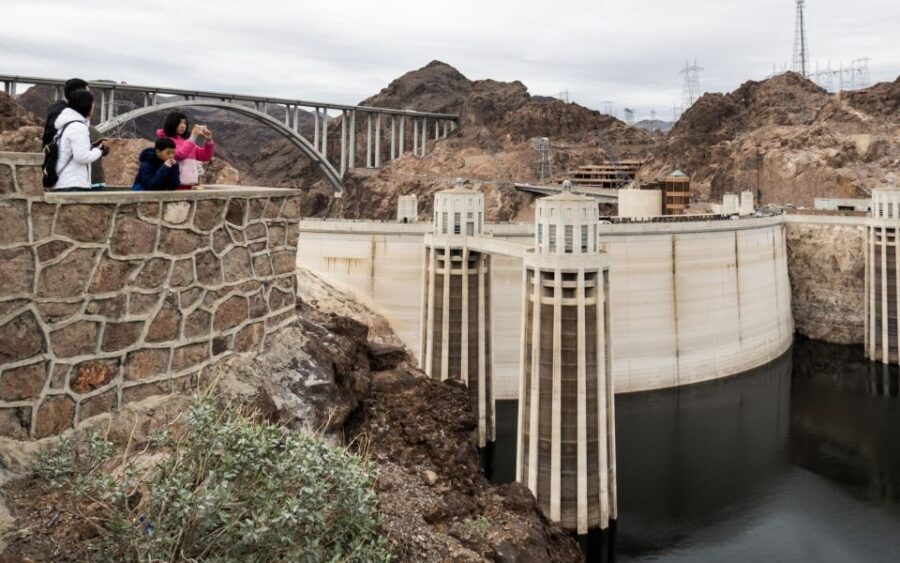 Las Vegas: Hoover Dam Tour with American-Style Hot Breakfast - What the Bus Ride Is Like (and How to Make It Easier)