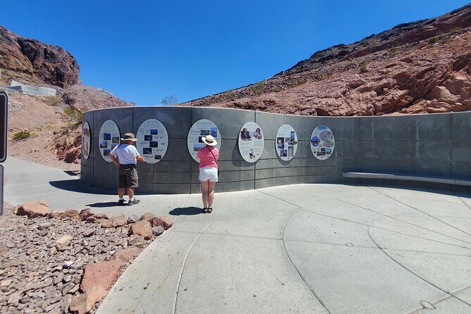 Private Hoover Dam and Valley of Fire Combo Tour with Brunch - Valley of Fire: rock stops you can actually enjoy without a hiking day