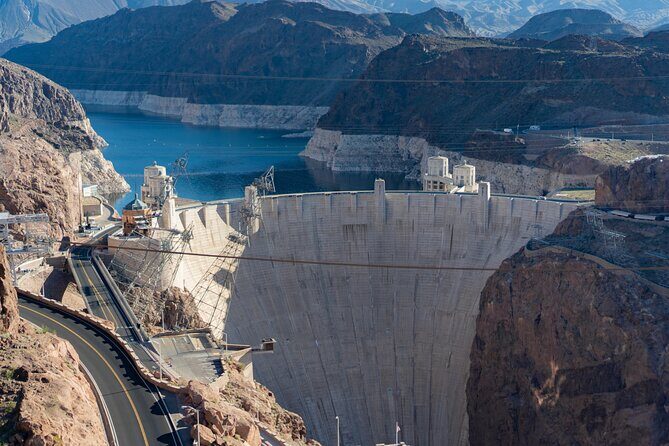 Private Tour: Hoover Dam w/ Optional Generator Tour from Vegas - Guides and drivers: what turns a good day into a great day