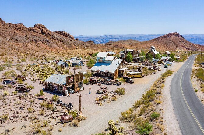 Red Rock Canyon, Nelson Ghost town,7 Magic Mountains, Hoover Dam - Red Rock Canyon: the easy win right minutes from Vegas