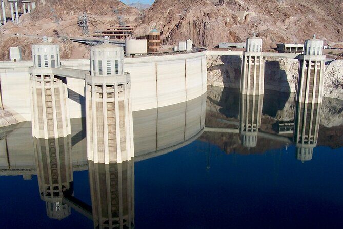 Small Group Grand Canyon Skywalk & Hoover Dam Tour - Visitor Center Time: Shopping, Restrooms, and Getting Oriented