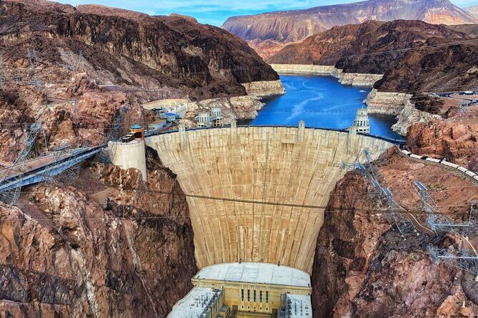 Small Group Hoover Dam: From Above, On Top and Below Tour - Stop 2 (continued): The top-of-dam walk that makes photos make sense