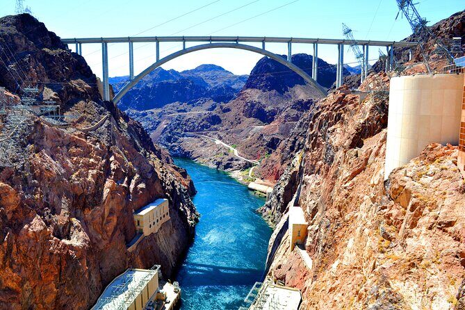 Small-Group Hoover Dam Tour from Las Vegas - Small-Group Hoover Dam Tour vs. Big Bus: The Real Value Is the Pace