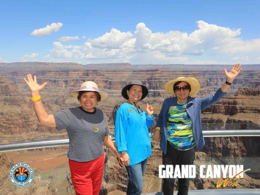Vegas: Grand Canyon, Hoover Dam, Skywalk Option, & Two Meals - Breakfast stop: sit-down food beats roadside timing