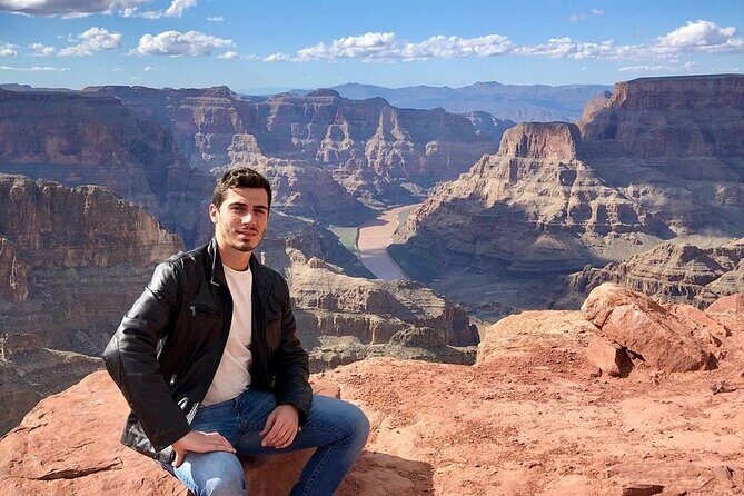 VIP Luxury Grand Canyon West and Hoover Dam with Skywalk - Grand Canyon West: Eagle Point and Guano Point in Real-Life Time